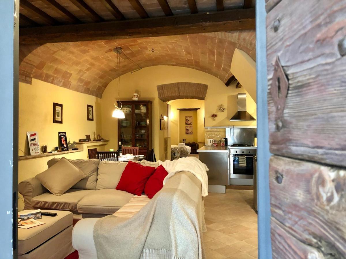 Da Patou Apartment Todi Bagian luar foto